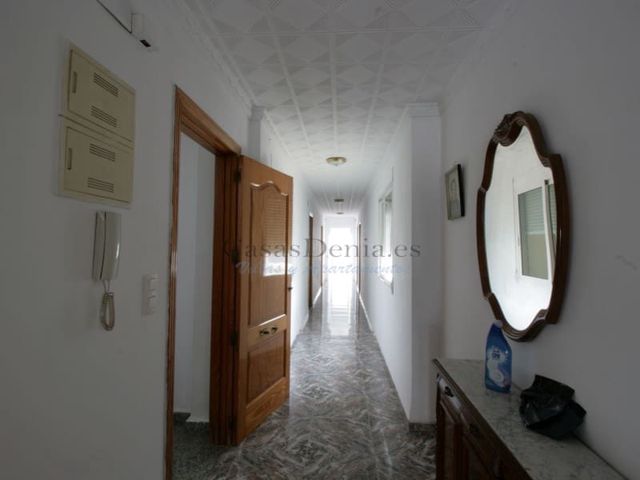 Casa de 7 habitaciones en Pego en venta con garaje - 300.000 € (Ref: 8091554)