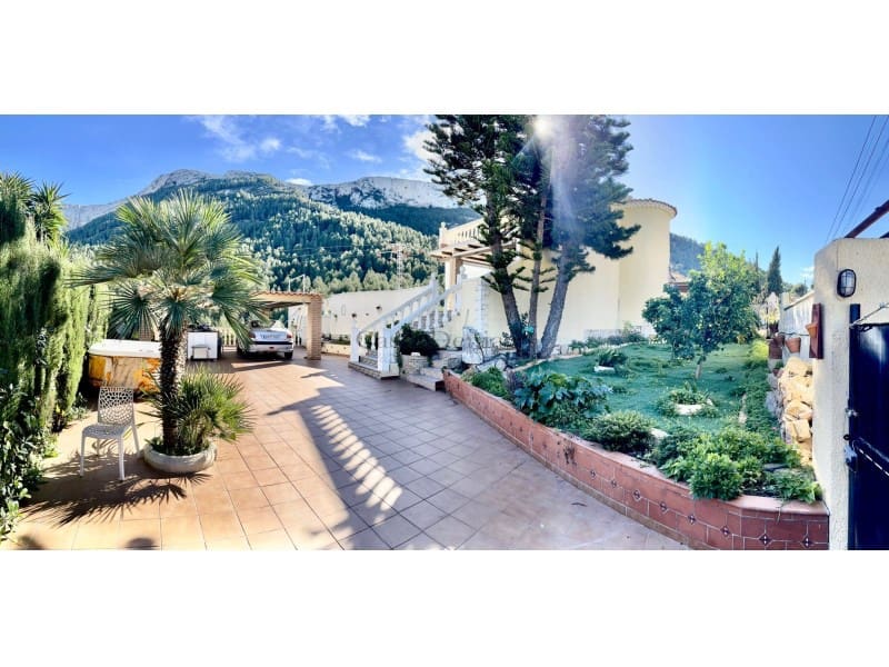 3 sypialnia Willa na sprzedaż w Denia z garażem - 598 000 € (Ref: 8155367)