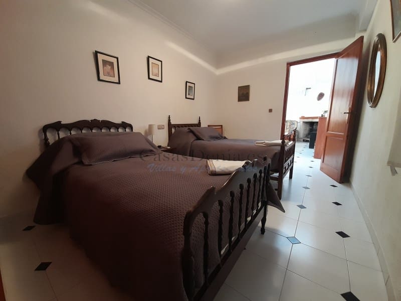 7 chambre Villa/Maison à vendre à Denia avec piscine - 525 000 € (Ref: 8155368)