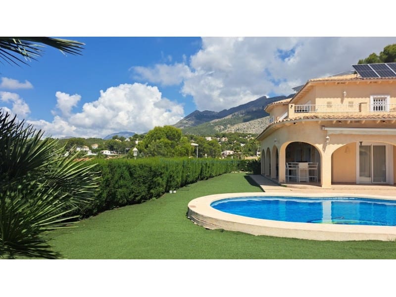 4 soverom Villa til salgs i Altea la Vella med garasje - € 1 500 000 (Ref: 8545045)