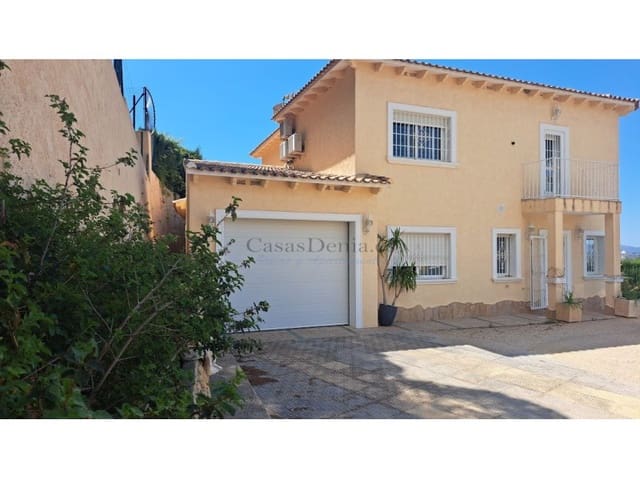 Chalet de 4 habitaciones en Altea la Vella, Altea en venta con garaje - 1.500.000 € (Ref: 8545045)