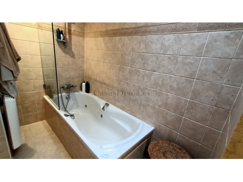 3 bedroom Penthouse for sale in Denia with garage - € 470,000 (Ref: 8551308)