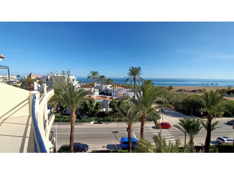 3 bedroom Penthouse for sale in Denia with garage - € 470,000 (Ref: 8551308)