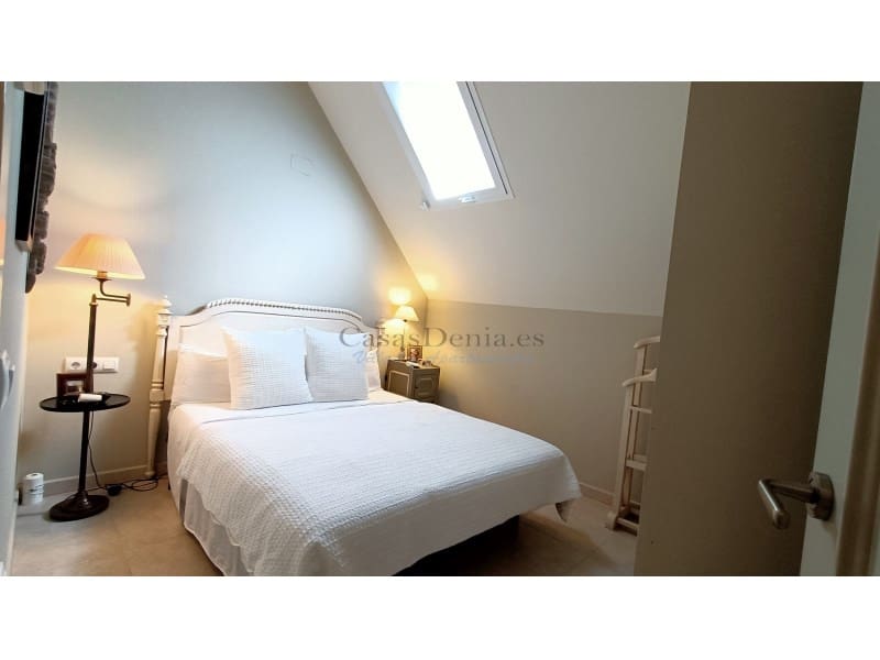 3 bedroom Penthouse for sale in Denia with garage - € 470,000 (Ref: 8551308)