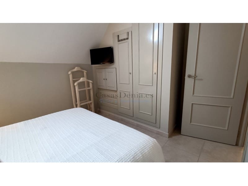 3 bedroom Penthouse for sale in Denia with garage - € 470,000 (Ref: 8551308)