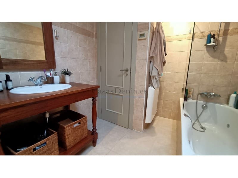 3 bedroom Penthouse for sale in Denia with garage - € 470,000 (Ref: 8551308)