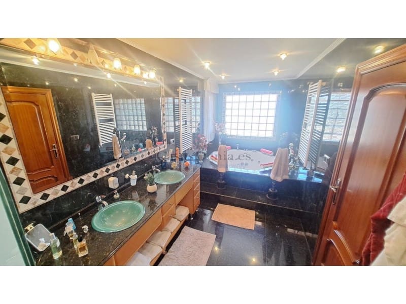 5 soveværelse Villa til salg i Orihuela Costa med swimmingpool garage - € 1.045.000 (Ref: 8611107)