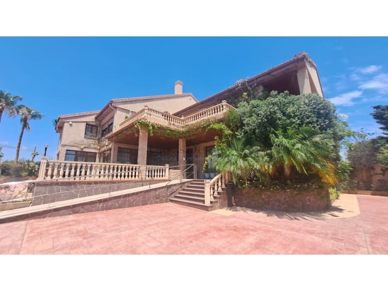 5 soveværelse Villa til salg i Orihuela Costa med swimmingpool garage - € 1.045.000 (Ref: 8611107)