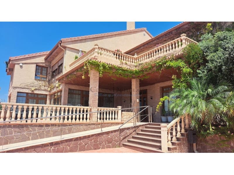 5 soveværelse Villa til salg i Orihuela Costa med swimmingpool garage - € 1.045.000 (Ref: 8611107)