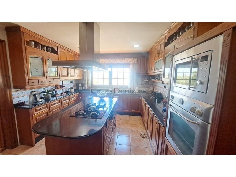 5 soveværelse Villa til salg i Orihuela Costa med swimmingpool garage - € 1.045.000 (Ref: 8611107)