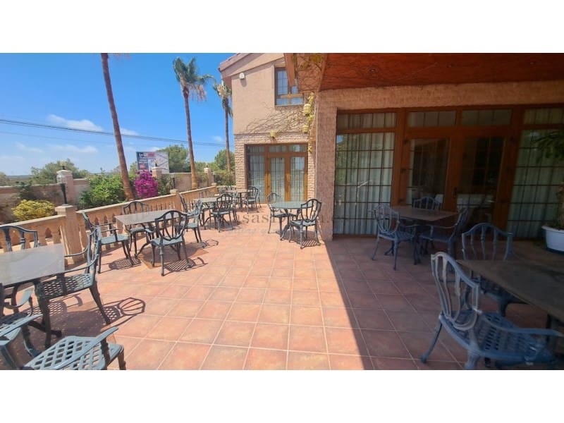 5 soveværelse Villa til salg i Orihuela Costa med swimmingpool garage - € 1.045.000 (Ref: 8611107)