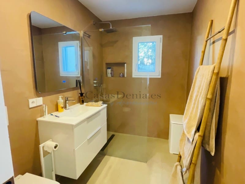 3 chambre Villa/Maison à vendre à Denia avec piscine - 785 000 € (Ref: 8776329)