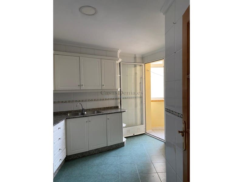 2 soveværelse Lejlighed til salg i Denia - € 240.000 (Ref: 8986363)