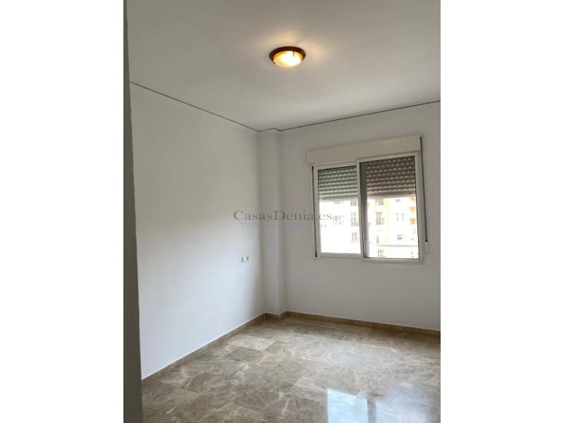 2 soveværelse Lejlighed til salg i Denia - € 240.000 (Ref: 8986363)