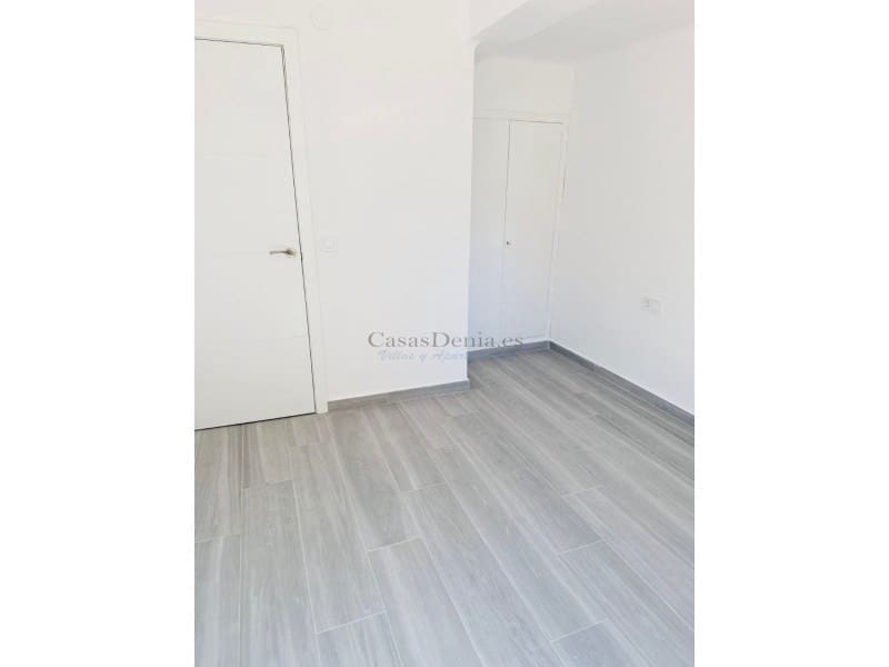 2 makuuhuone Huoneisto myytävänä paikassa Denia - 193 000 € (Ref: 9276586)