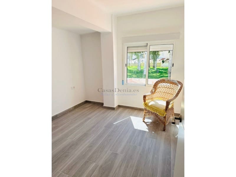 2 makuuhuone Huoneisto myytävänä paikassa Denia - 193 000 € (Ref: 9276586)