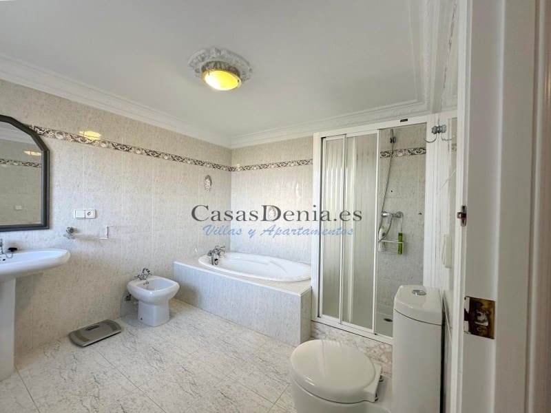 4 camera da letto Villa in vendita in Denia con piscina garage - 890.000 € (Rif: 9294474)