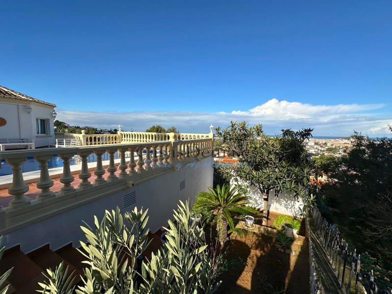 4 camera da letto Villa in vendita in Denia con piscina garage - 890.000 € (Rif: 9294474)