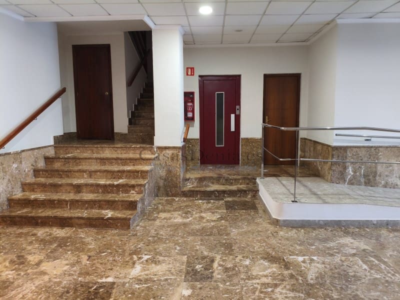 Piso de 3 habitaciones en Dénia en venta - 280.000 € (Ref: 9468424)