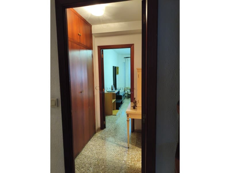 Piso de 3 habitaciones en Dénia en venta - 280.000 € (Ref: 9468424)