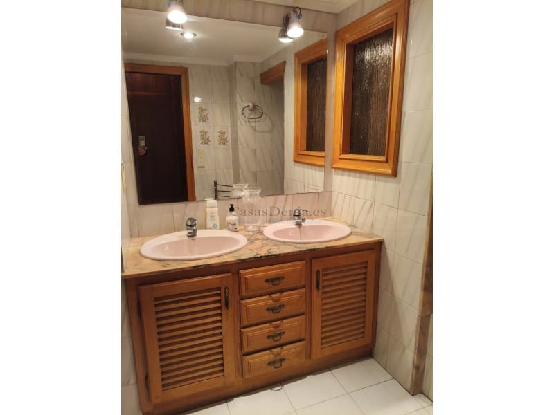 Piso de 3 habitaciones en Dénia en venta - 280.000 € (Ref: 9468424)