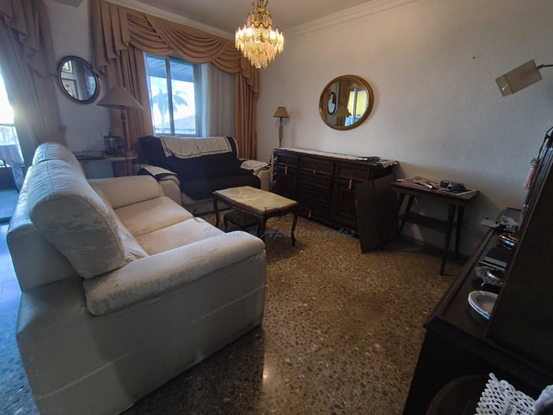 Piso de 3 habitaciones en Dénia en venta - 280.000 € (Ref: 9468424)