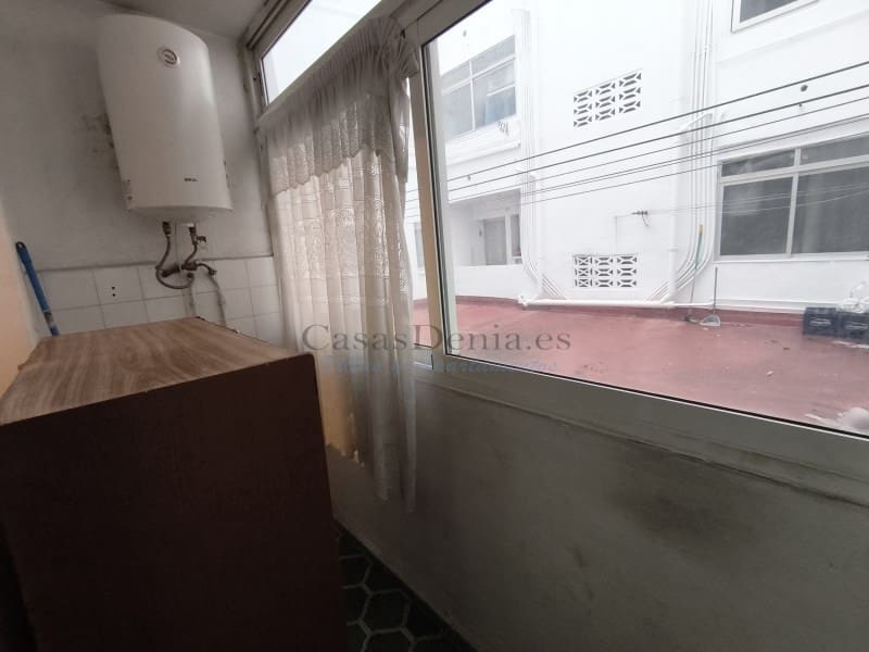 Piso de 3 habitaciones en Dénia en venta - 280.000 € (Ref: 9468424)