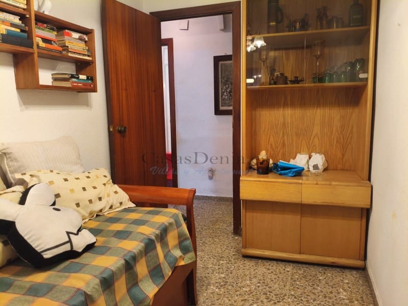 Piso de 3 habitaciones en Dénia en venta - 280.000 € (Ref: 9468424)