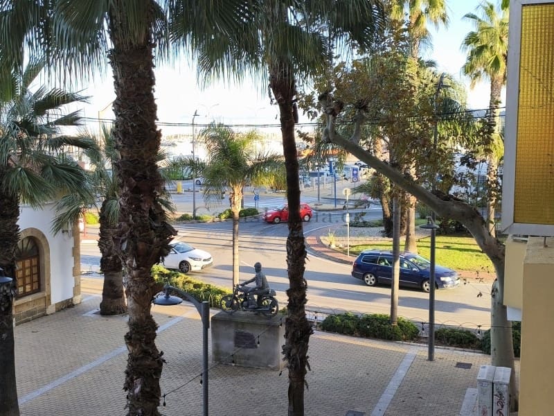 Piso de 3 habitaciones en Dénia en venta - 280.000 € (Ref: 9468424)