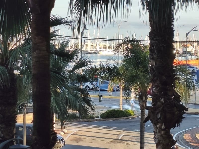 Piso de 3 habitaciones en Dénia en venta - 280.000 € (Ref: 9468424)