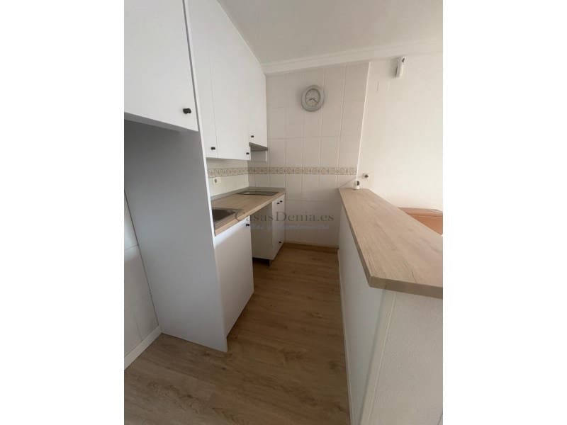 2 bedroom Apartment for sale in Denia with garage - € 193,000 (Ref: 9481312)