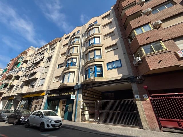 2 Zimmer Penthouse zu vermieten in Alicante / Alacant Stadt mit Garage - 1.200 € (Ref: 10009158)