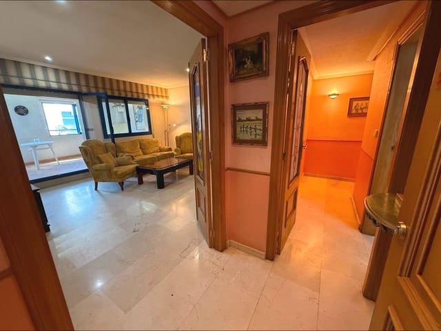 2 Zimmer Penthouse zu vermieten in Alicante / Alacant Stadt mit Garage - 1.200 € (Ref: 10009158)