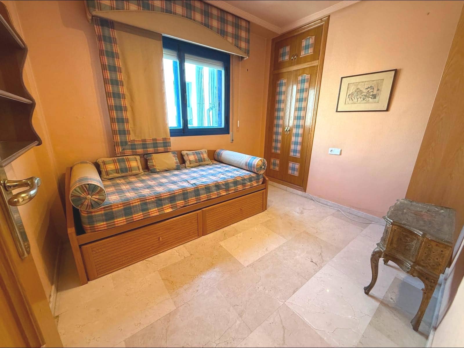 Ático de 2 habitaciones en Alicante / Alacant ciudad en alquiler con garaje - 1.200 € (Ref: 10009158)