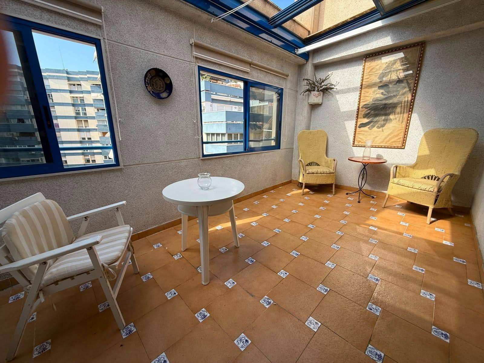Ático de 2 habitaciones en Alicante / Alacant ciudad en alquiler con garaje - 1.200 € (Ref: 10009158)
