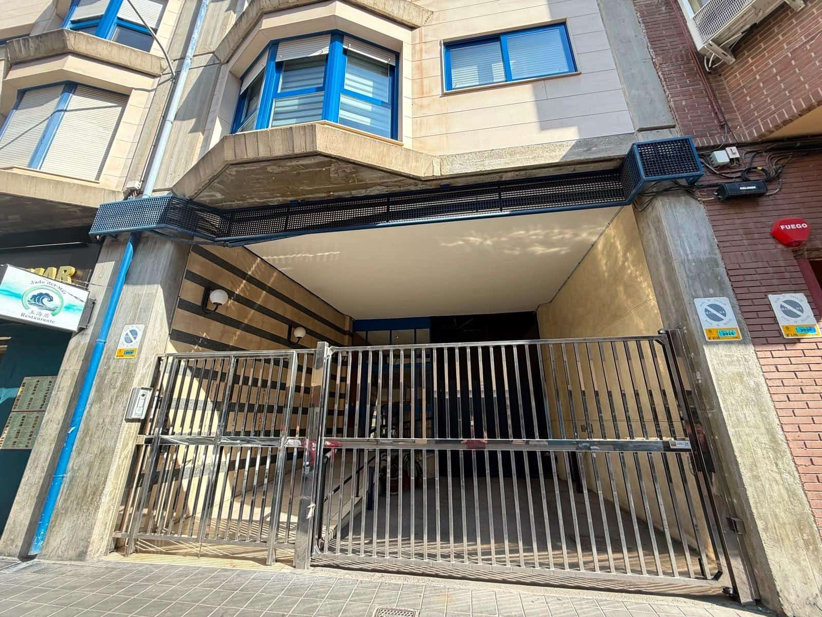 Ático de 2 habitaciones en Alicante / Alacant ciudad en alquiler con garaje - 1.200 € (Ref: 10009158)