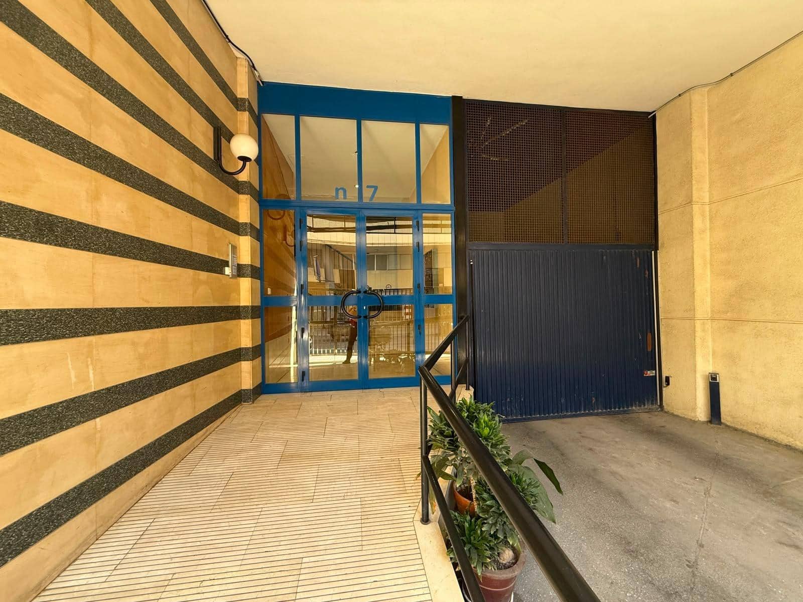 Ático de 2 habitaciones en Alicante / Alacant ciudad en alquiler con garaje - 1.200 € (Ref: 10009158)