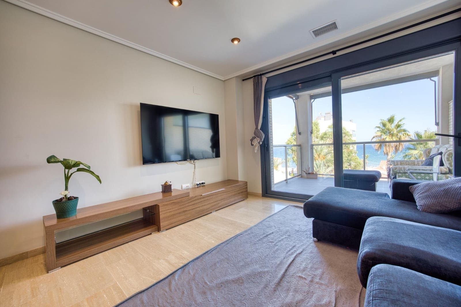 3 bedroom Flat for sale in Playa de Muchavista with pool garage - € 670,000 (Ref: 10011519)