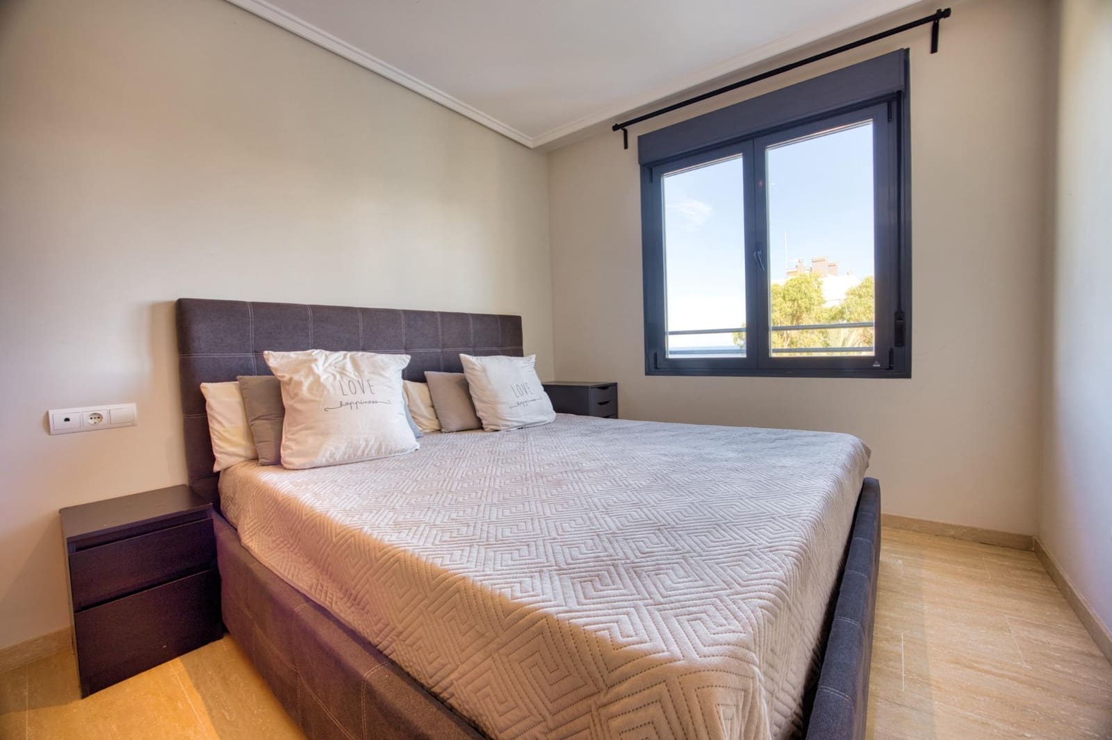 3 bedroom Flat for sale in Playa de Muchavista with pool garage - € 670,000 (Ref: 10011519)