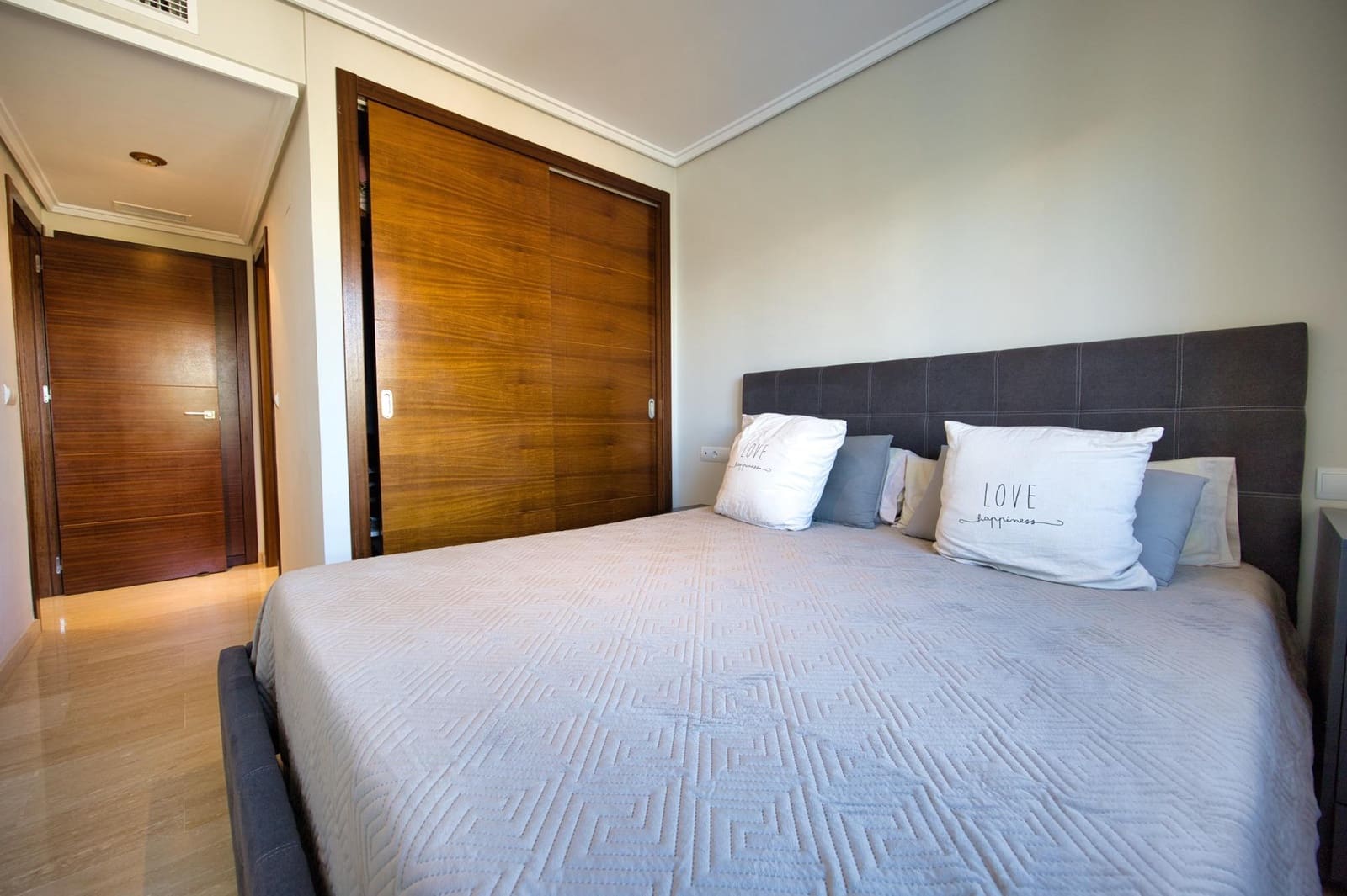 3 bedroom Flat for sale in Playa de Muchavista with pool garage - € 670,000 (Ref: 10011519)