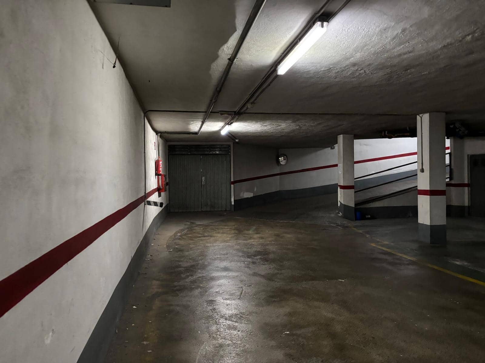 Garage for rent in Alicante / Alacant city - € 120 (Ref: 10015643)