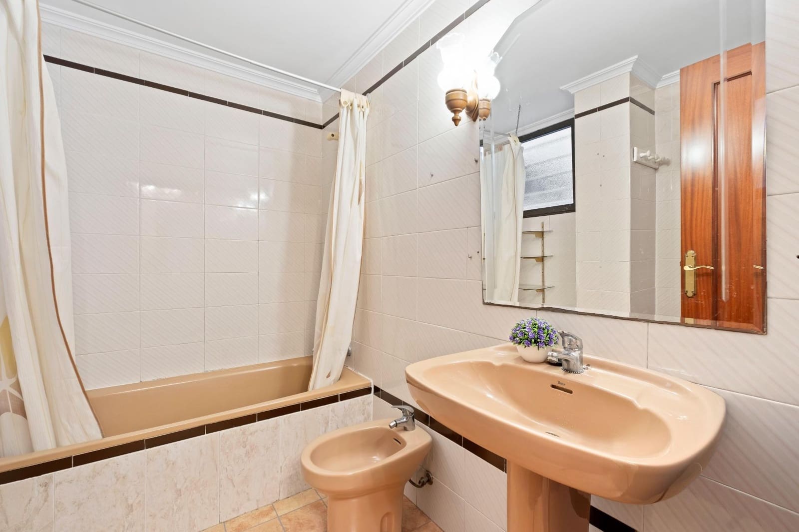4 soveværelse Lejlighed til salg i Alicante by med garage - € 255.900 (Ref: 10017570)