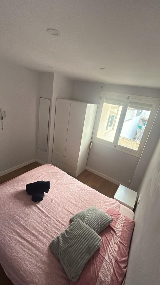 3 soverom Leilighet til leie i Alicante by - € 865 (Ref: 10030635)