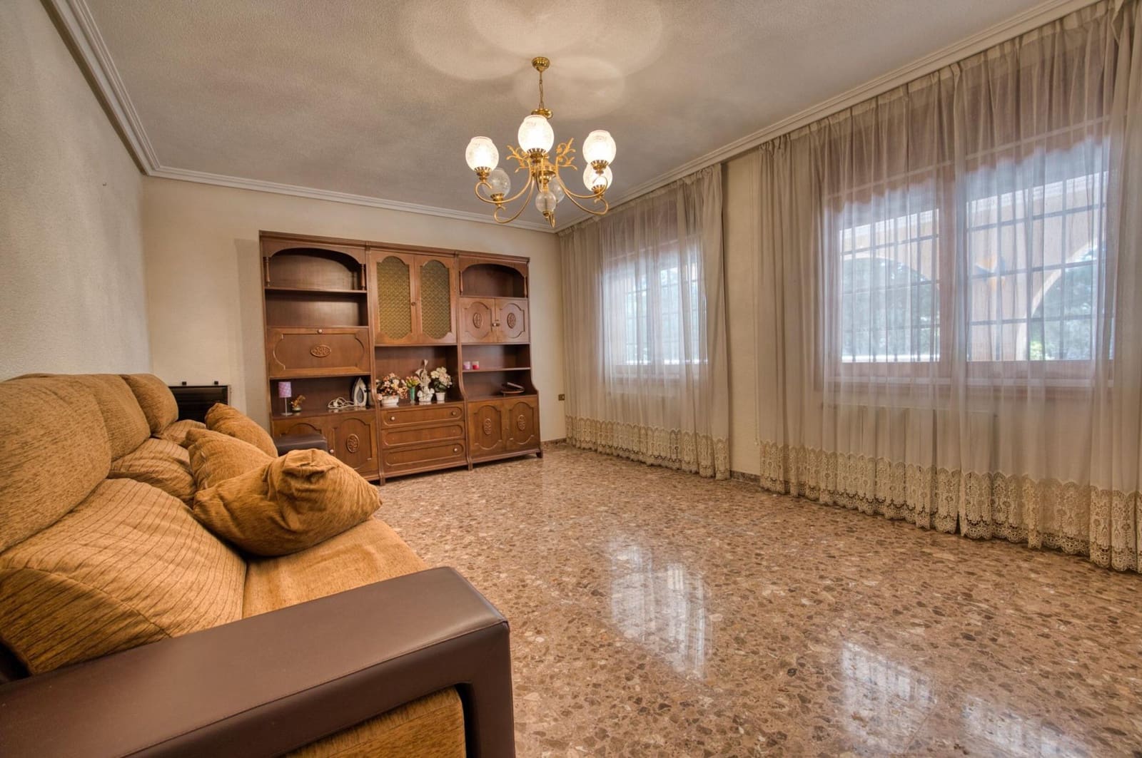 3 soverom Villa til salgs i Muchamiel / Mutxamel - € 674 000 (Ref: 10034046)