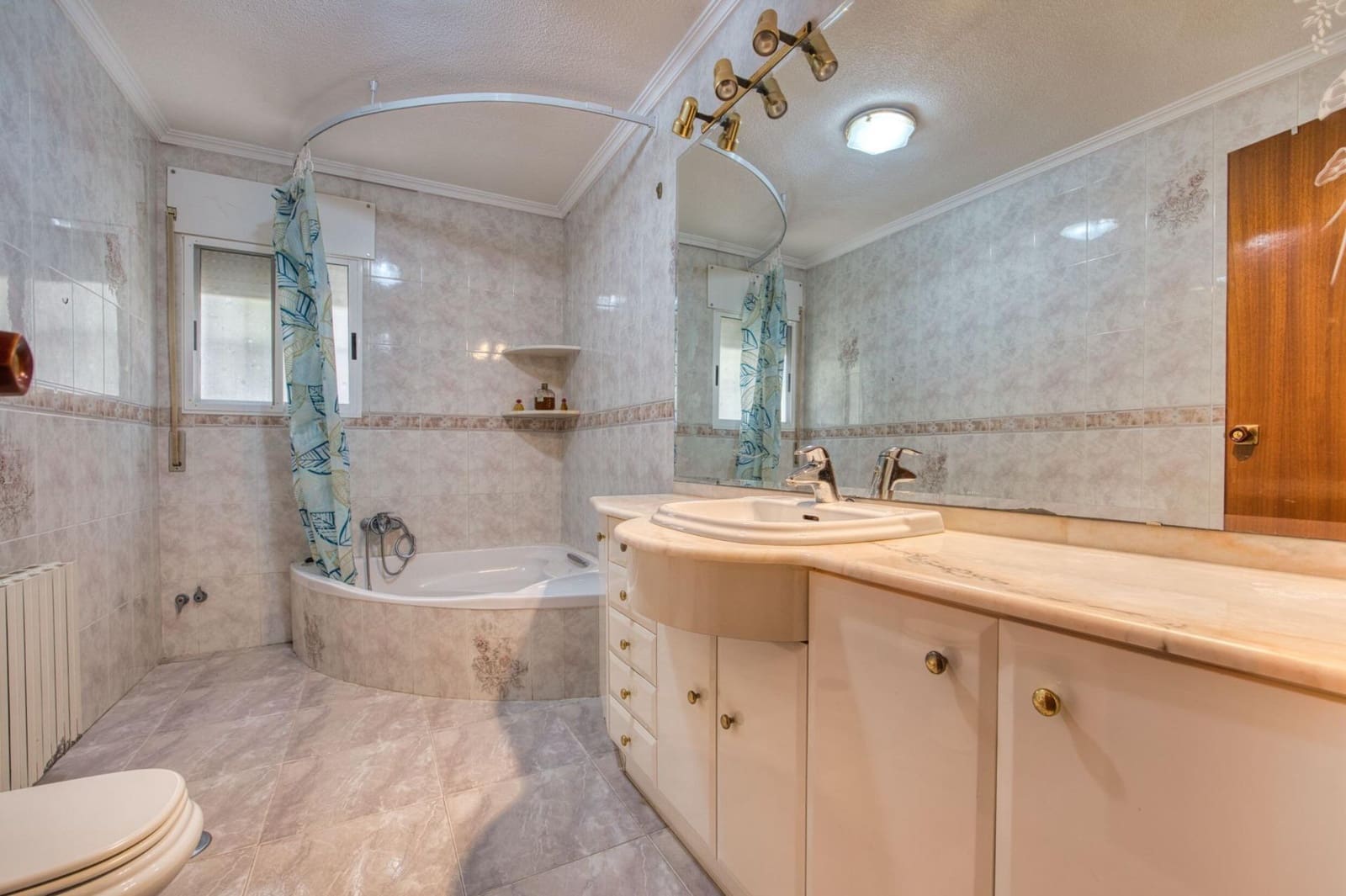 3 soverom Villa til salgs i Muchamiel / Mutxamel - € 674 000 (Ref: 10034046)