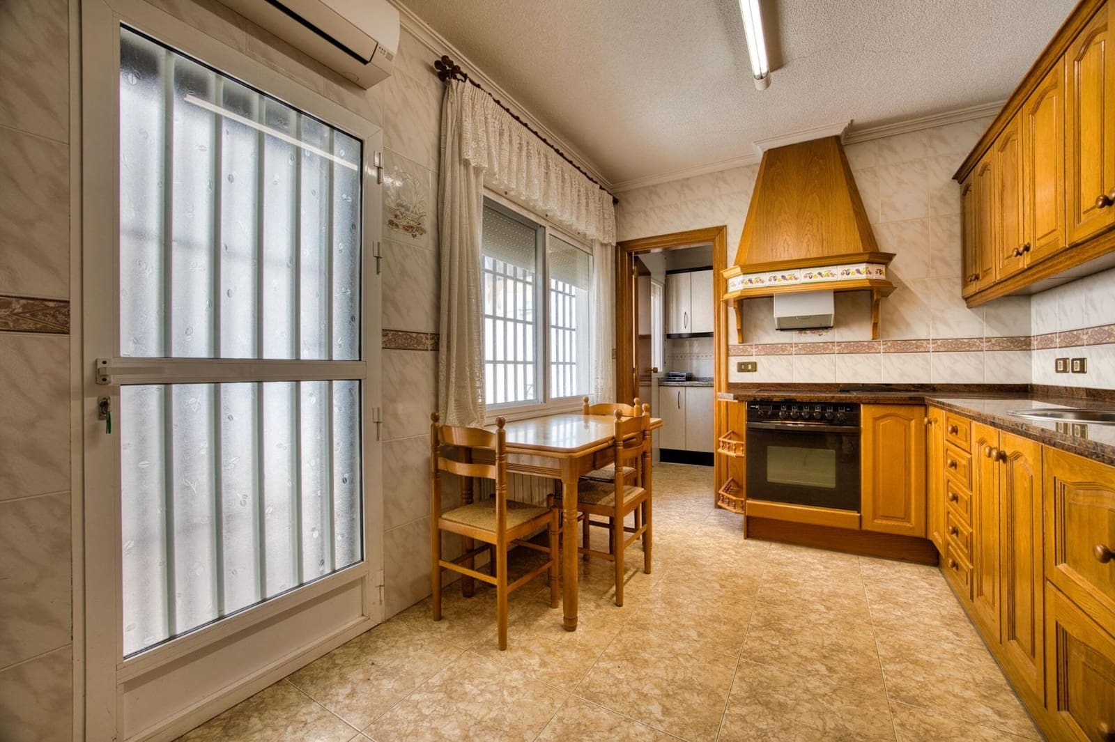 3 soverom Villa til salgs i Muchamiel / Mutxamel - € 674 000 (Ref: 10034046)