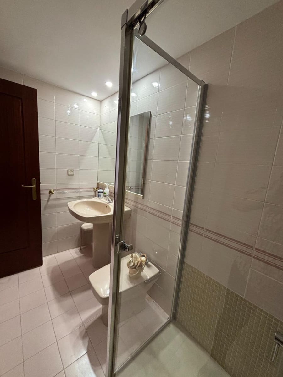 4 Zimmer Wohnung zu vermieten in Alicante / Alacant Stadt - 1.500 € (Ref: 10035450)