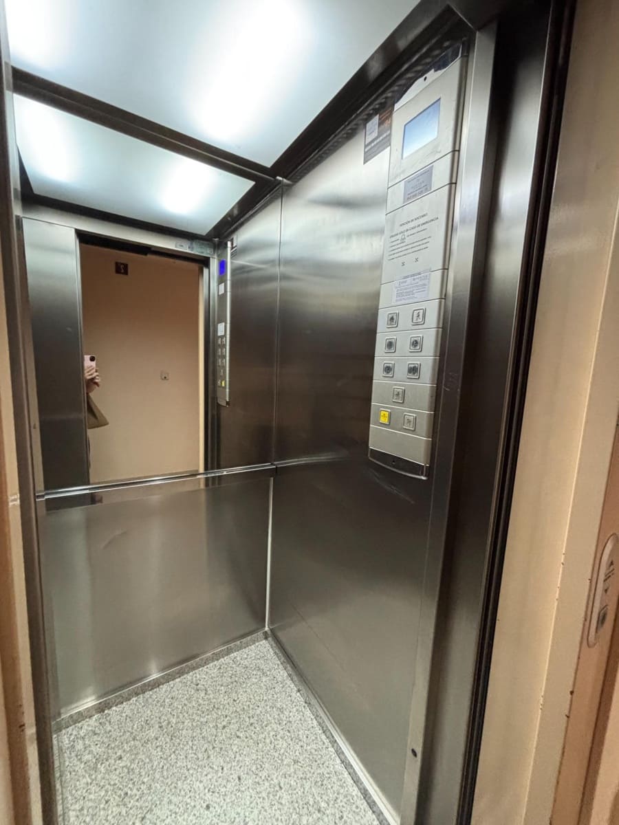 4 Zimmer Wohnung zu vermieten in Alicante / Alacant Stadt - 1.500 € (Ref: 10035450)