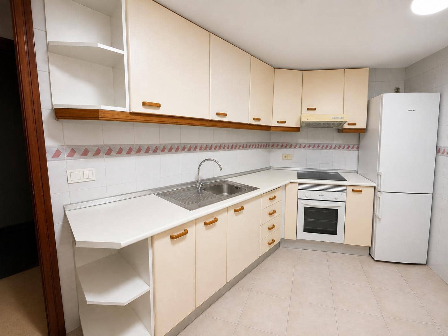 4 Zimmer Wohnung zu vermieten in Alicante / Alacant Stadt - 1.500 € (Ref: 10035450)
