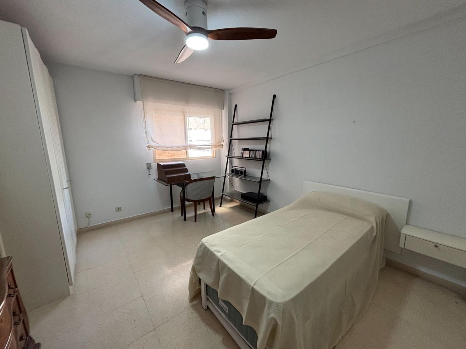 4 Zimmer Wohnung zu vermieten in Alicante / Alacant Stadt - 1.500 € (Ref: 10035450)
